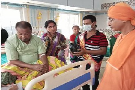 ট্রেন দুর্ঘটনায় আহতদের পাশে ভারত সেবাশ্রম সঙ্ঘ