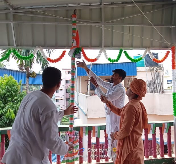 নিমতা স্বামী প্রণবানন্দ বিদ্যার্থী ভবনে স্বাধীনতা দিবস পালন