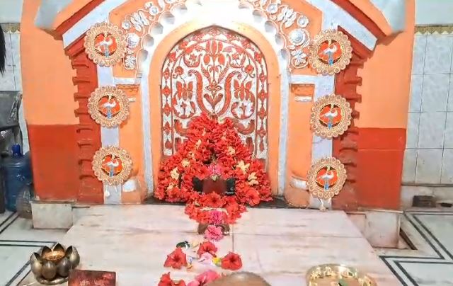 কেন্দ্রের পর্যটন মন্ত্রকের পক্ষ থেকে ভারতের সেরা পর্যটন গ্রামের স্বীকৃতি শাক্ত সতীপীঠ নামে মুর্শিদাবাদের কিরীট্বশ্বরী মন্দির