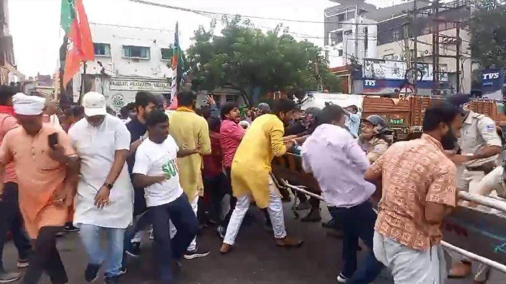 মেরি মাটি মেরা দেশ কর্মসূচীতে বিজেপিকে বাধা দিল পুলিশ