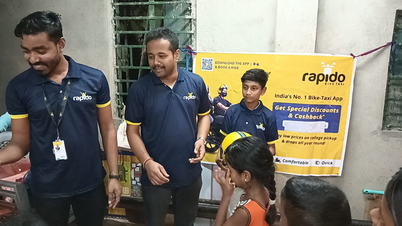 পথ দেখছেন পথিকৃৎ, 'রোল কাকু'র উদ্যোগে শামিল Rapido