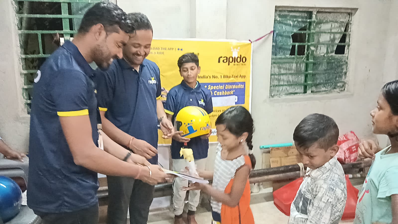 পথ দেখছেন পথিকৃৎ, 'রোল কাকু'র উদ্যোগে শামিল Rapido