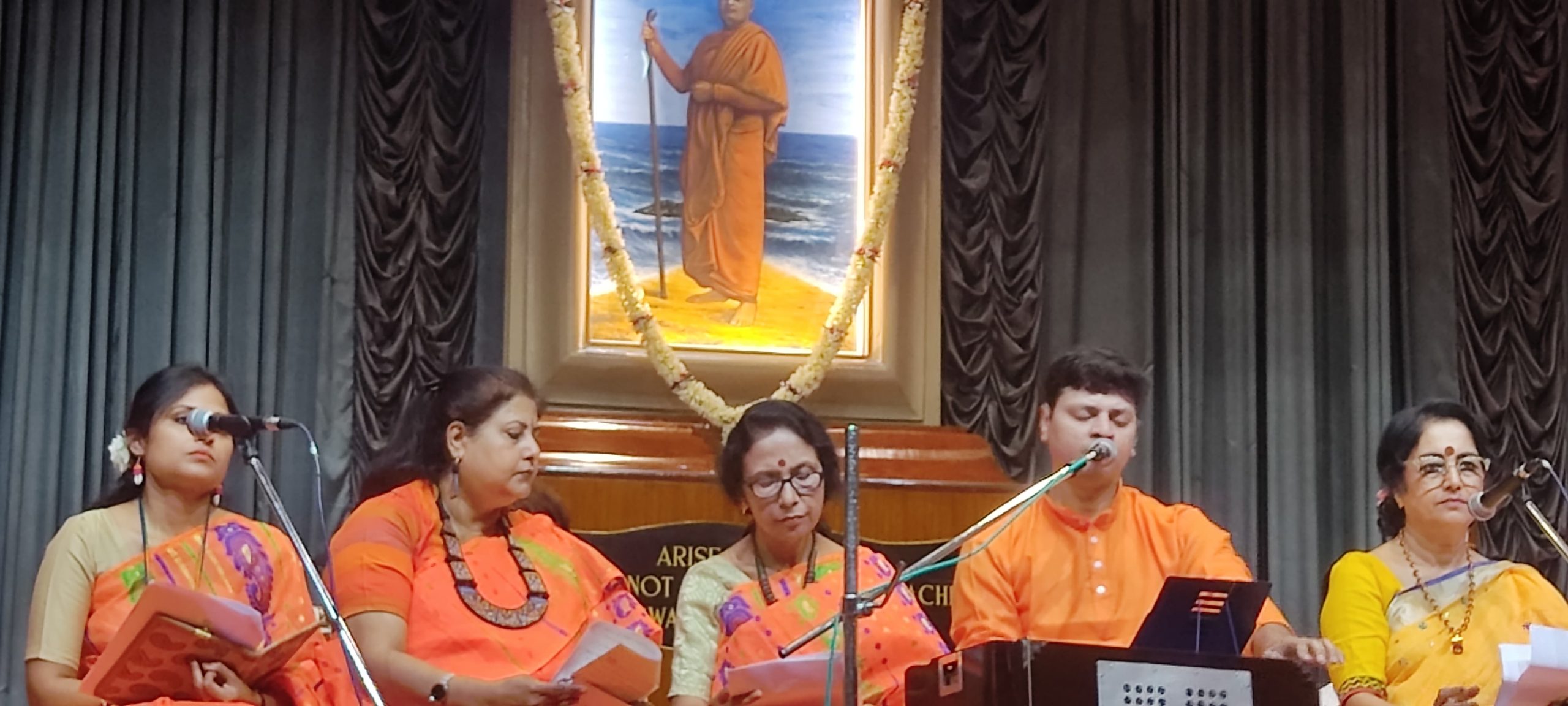 স্বামীজি ও রবীন্দ্রনাথের সম্পর্ক নিয়ে গীতি আলেখ্য ‘দুই হৃদয়ের নদী'