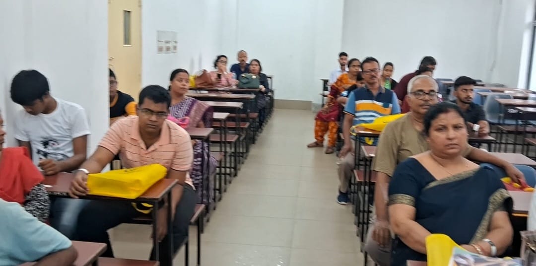 বধিরত্ব দূর করতে ককলিয়া প্রতিস্থাপনে জোর দিলেন চিকিৎসকরা