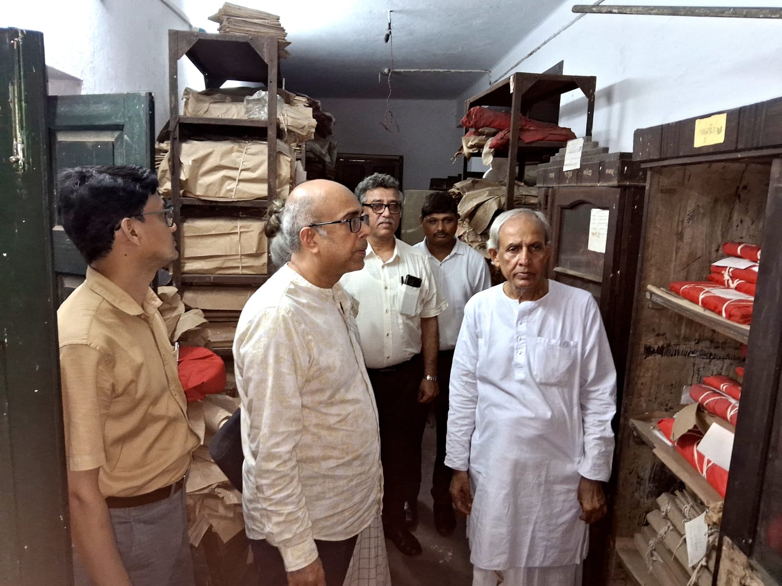 ৬০০০ দুষ্প্রাপ্য পুঁথি ডিজিটাইজেশানের উদ্যোগ ভক্তিবেদান্ত রিসার্চ সেন্টারের