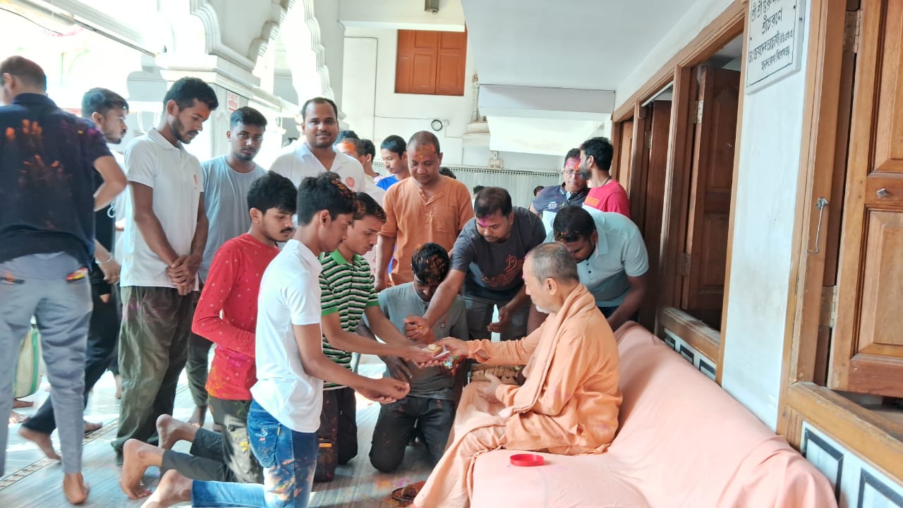 ভারত সেবাশ্রম সঙ্ঘে দোল উৎসব