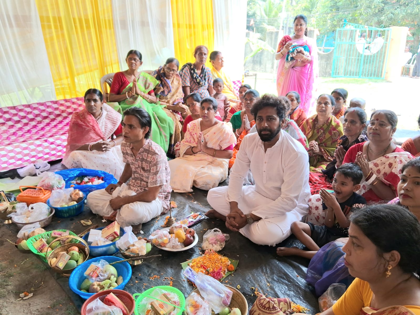 বাউড়িয়ায় রামনবমী পুজোয় মাতলেন বিভিন্ন এলাকার মানুষ