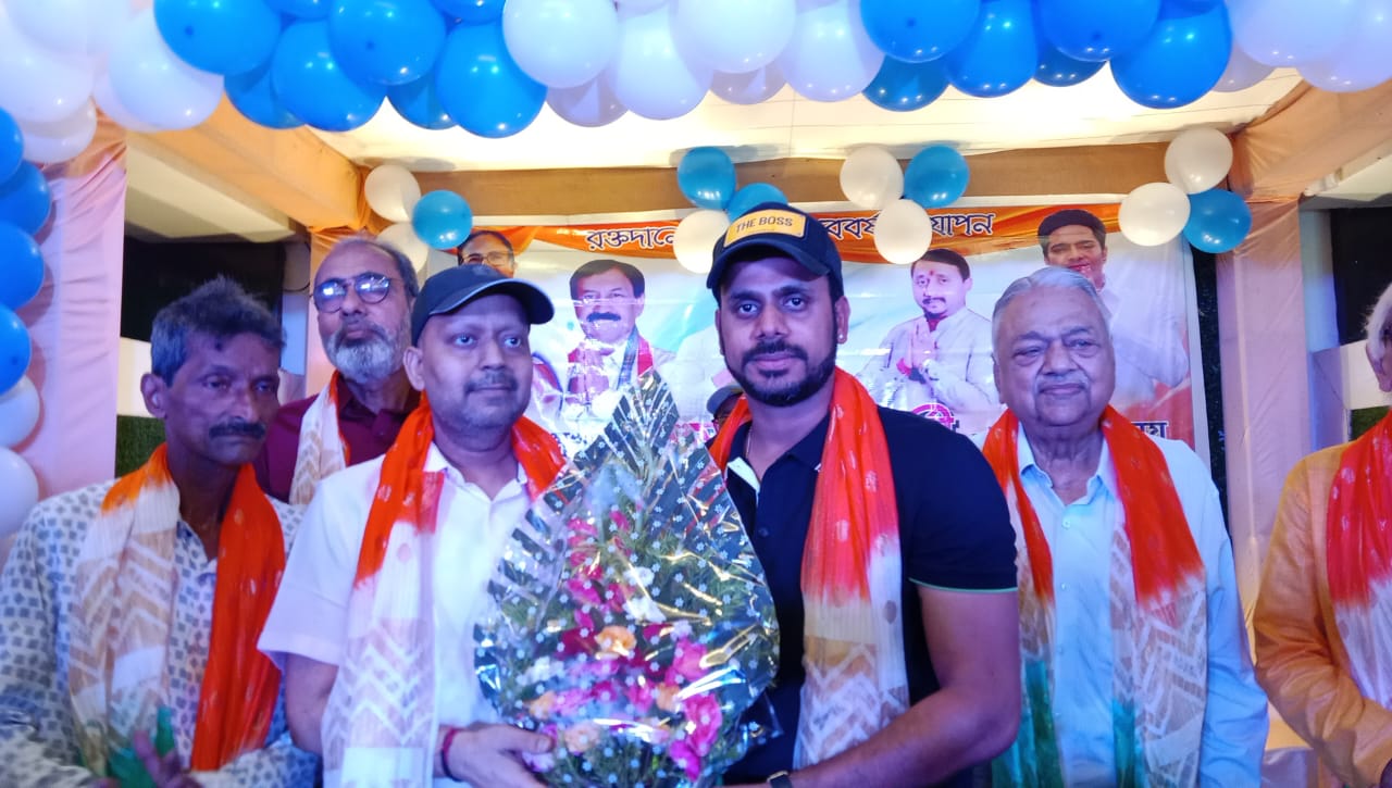 হাওড়ায় রক্তদান উৎসব অনুষ্ঠিত হল