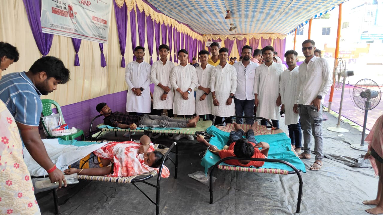 রক্ত যোদ্ধার জন্মদিনে রক্তদাতা ১০৫