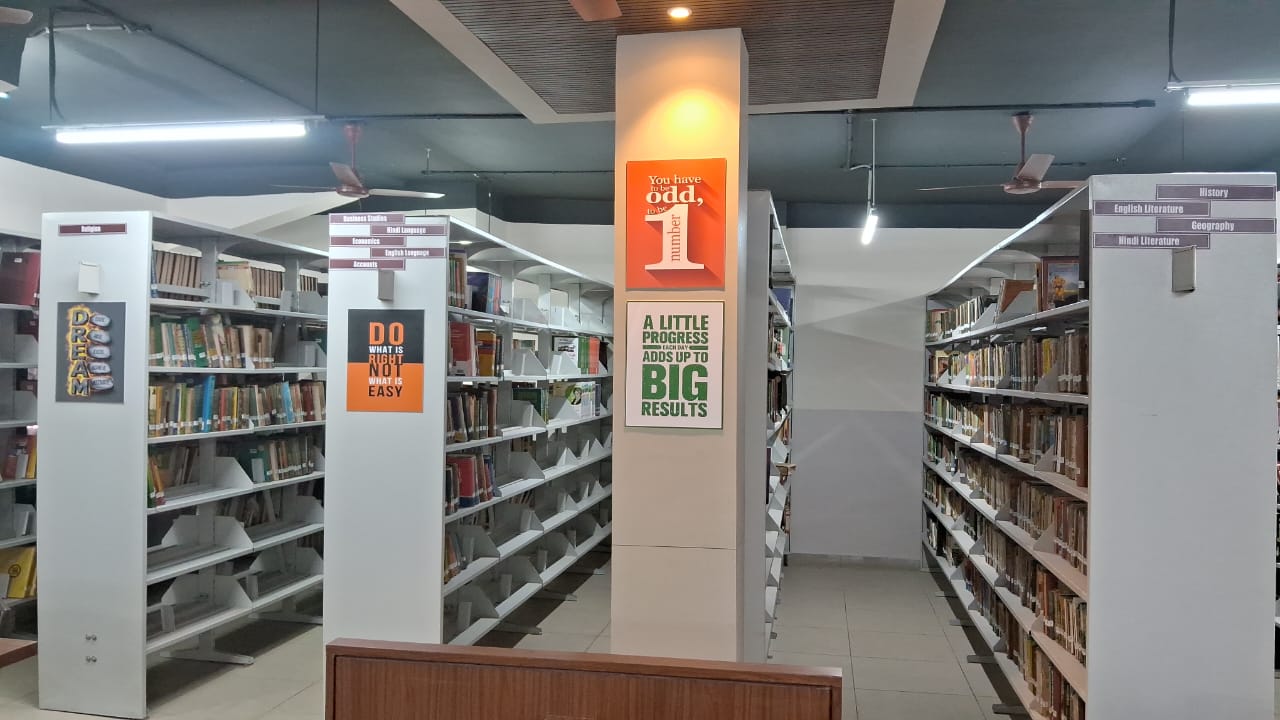 ডিজিটাল যুগেও পড়ুয়াদের গ্রন্থাগারমুখি করার উদ্যোগ কলকাতার স্কুলে