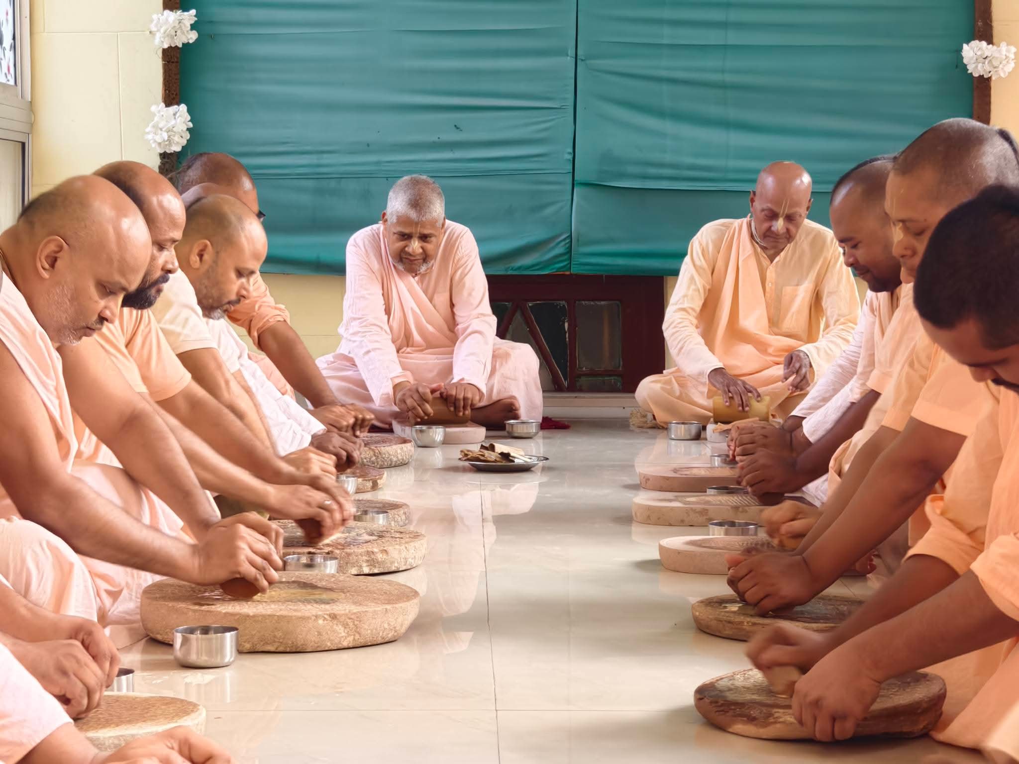 বাগবাজার গৌড়ীয় মঠে শুরু ‘চন্দনযাত্রা’